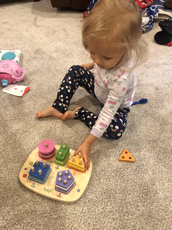 Check out these toys that help keep your toddler busy and let them entertain themselves so you can get things done!